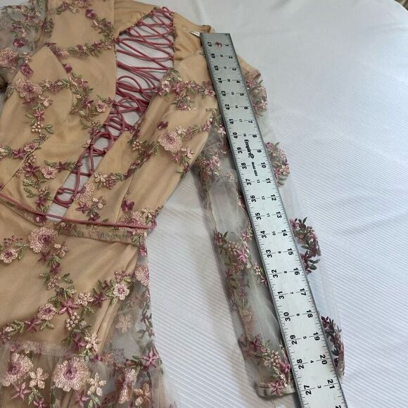 Hello Molly Floral Embroidered Strappy Dress Size 8 - Picture 4 of 13